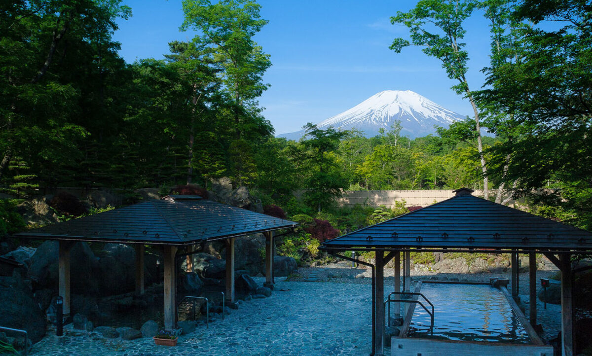 hot spring where we can see Mt.Fuji