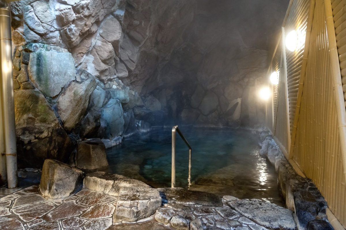 Cave bath